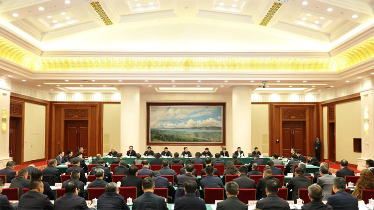 云南省委、省当局进行民营企业座谈会，suncitygroup太阳集团科技受邀参与